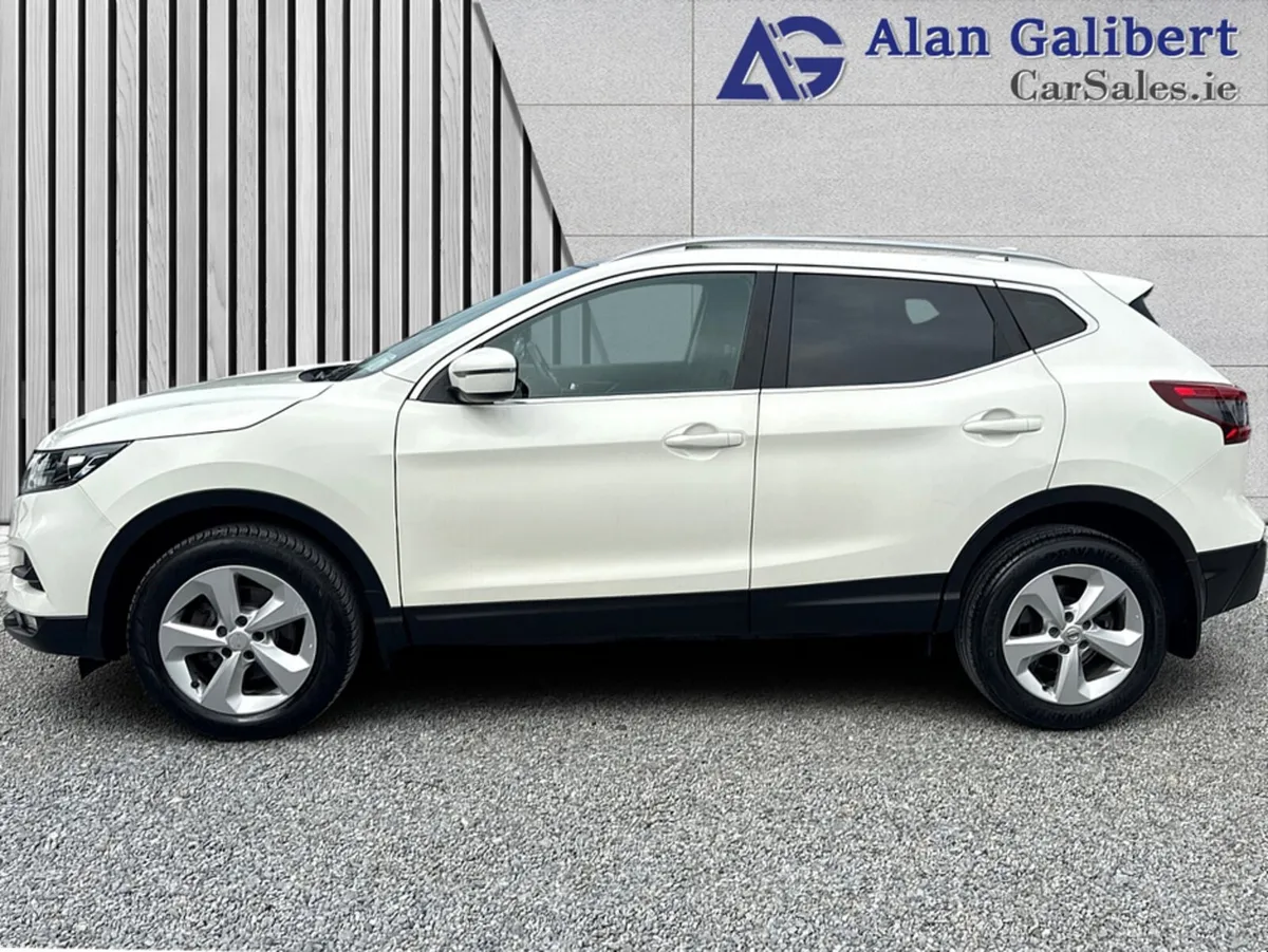 Nissan Qashqai 1.2 SV 18 4DR - Image 5