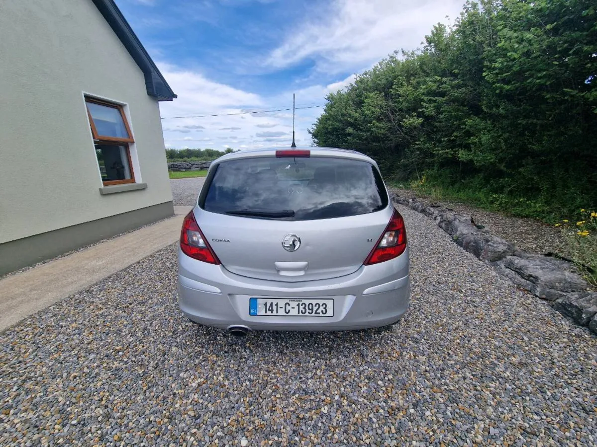 Car - Image 4