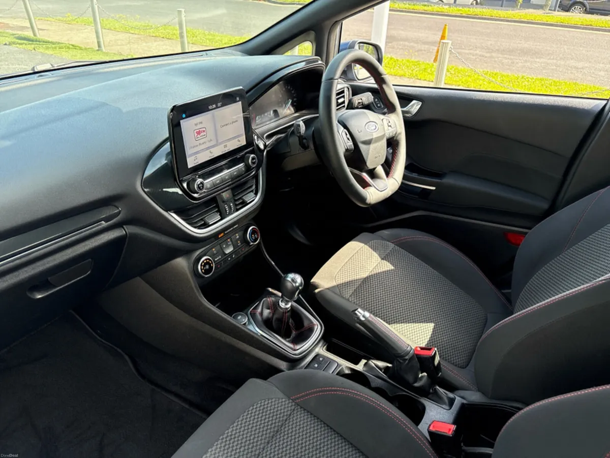 Ford Fiesta ST-LINE 5DR 1.0 ECOBOOS ECOBOOST 100PS - Image 3
