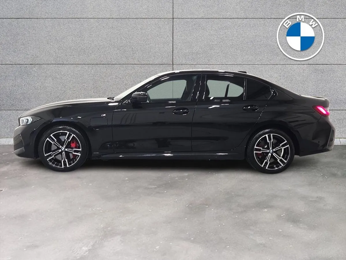 BMW 3-Series 330e M Sport Saloon - Image 4