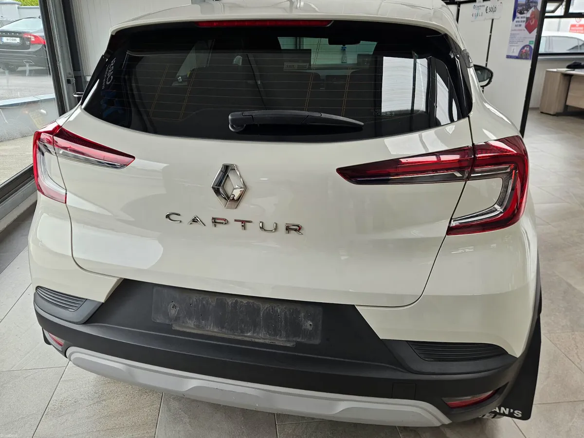 21  RENAULT CAPTUR PLAY TCE EDITON 100 BHP - Image 3
