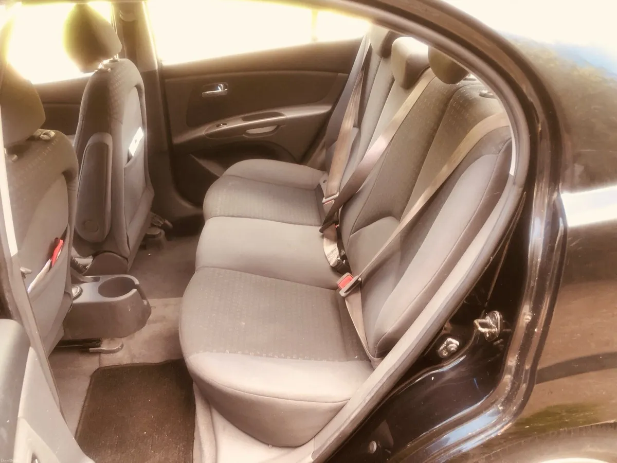 Kia rio model 2007 - Image 4