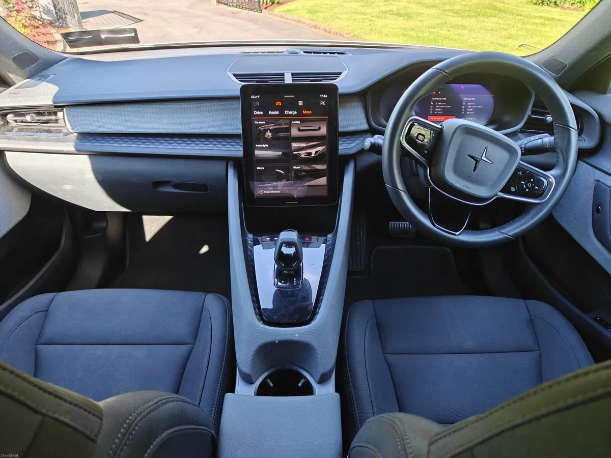 Polestar 2 SRSM 231HP 69KWH 5DR - Image 3