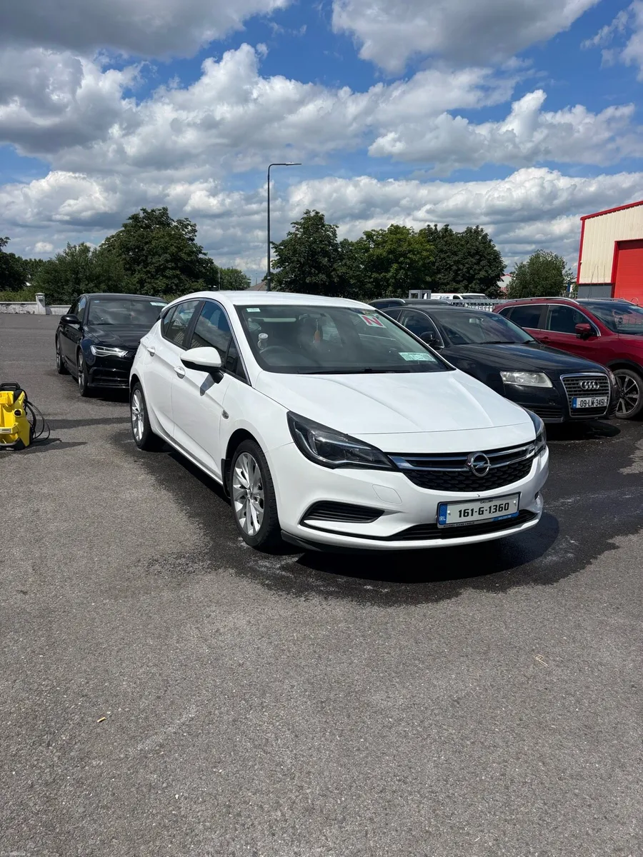 Car - Image 3