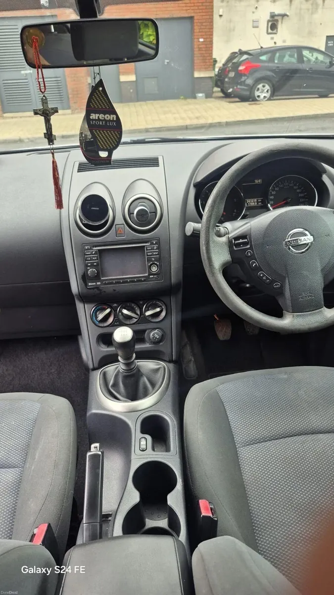 Car - Image 2