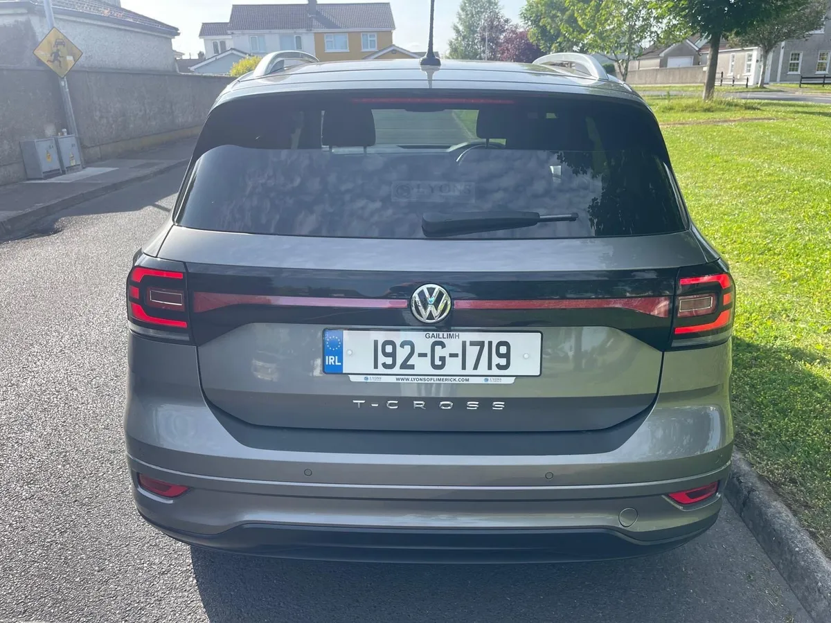 2019 Volkswagen T Cross R-Line - Image 6