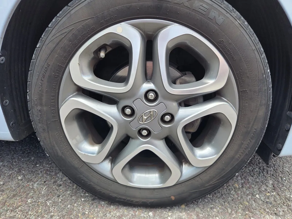 Hyundai i20 2020 - Image 2