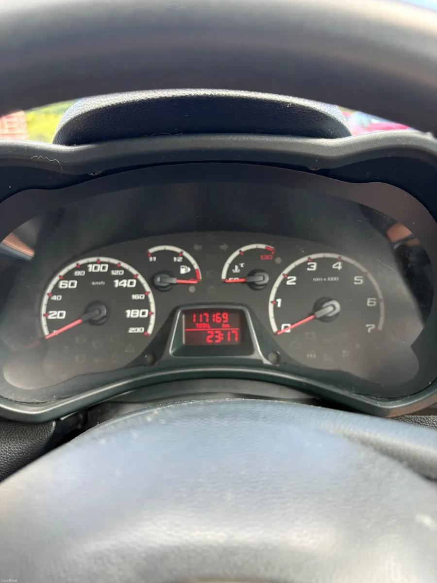 Ford KA 2010 - Image 5