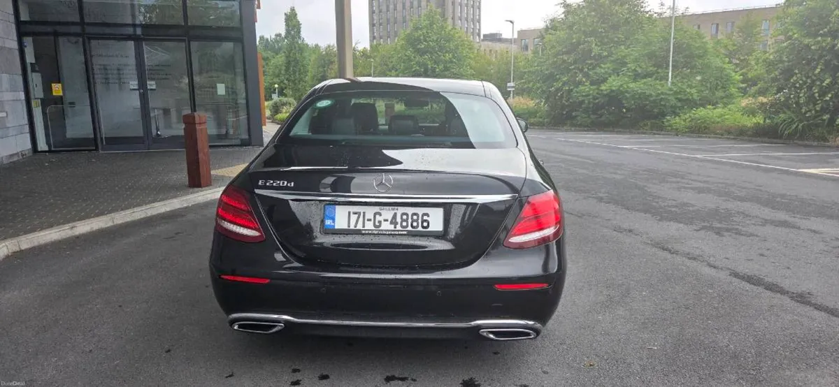 Mercedes E220 - Image 3