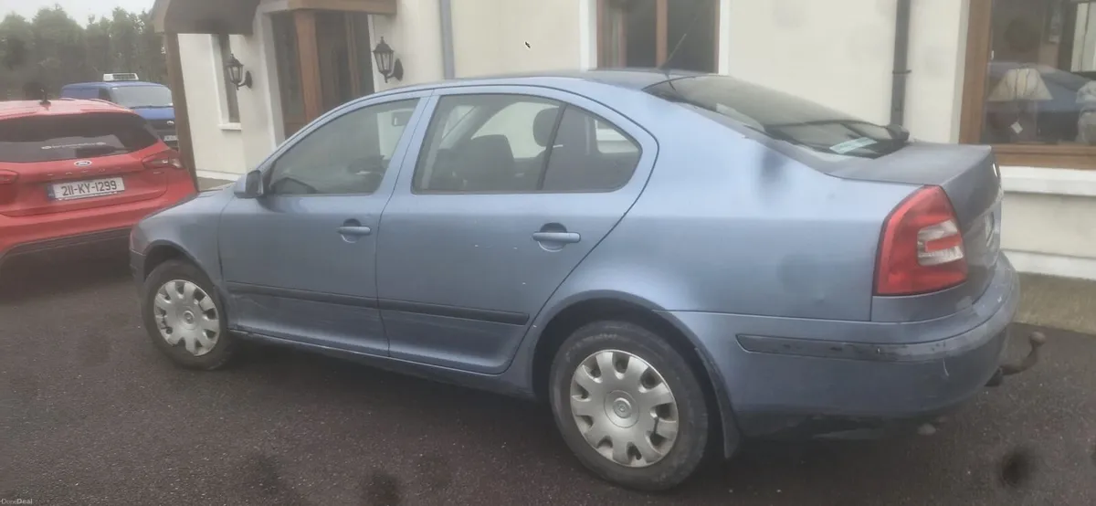Skoda car - Image 4