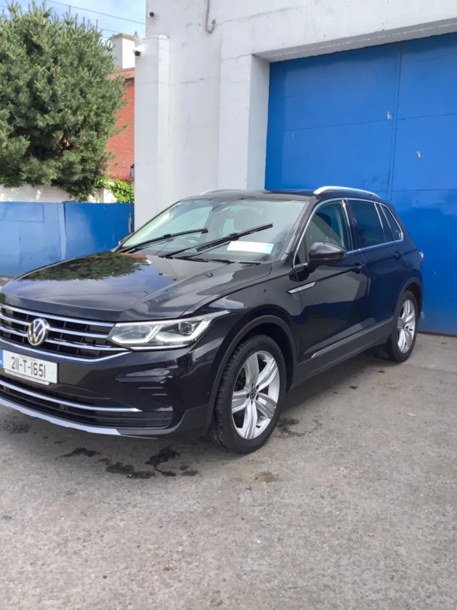 Volkswagen Tiguan 2021 - Image 2