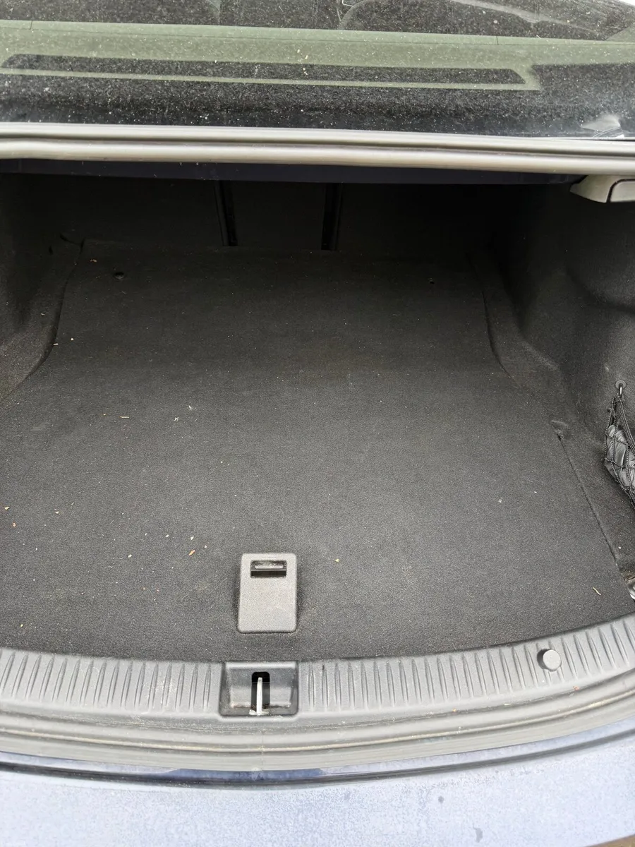 Mercedes-Benz C-Class 2017 - Image 3