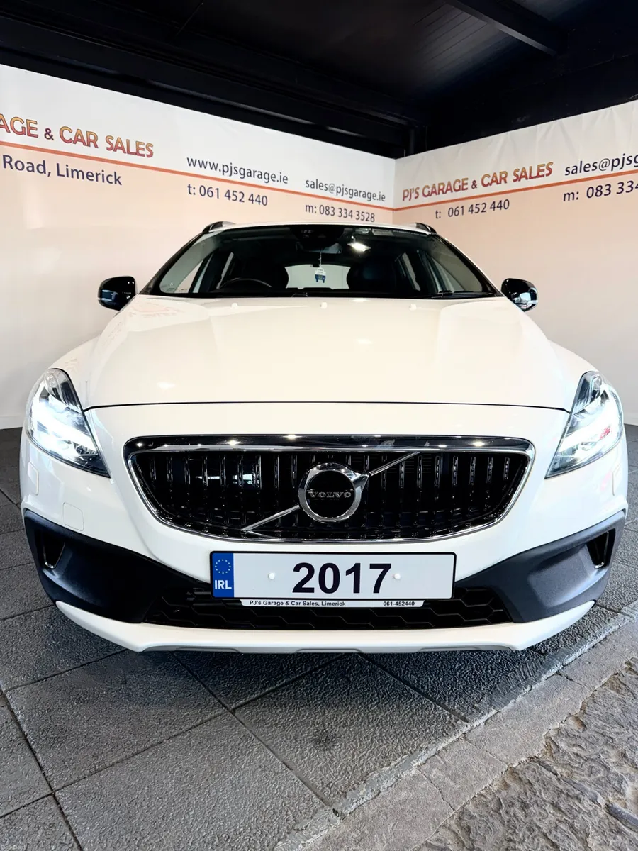 Volvo V40 Cross Country - 1 Year Warranty/2 Yr NCT - Image 3