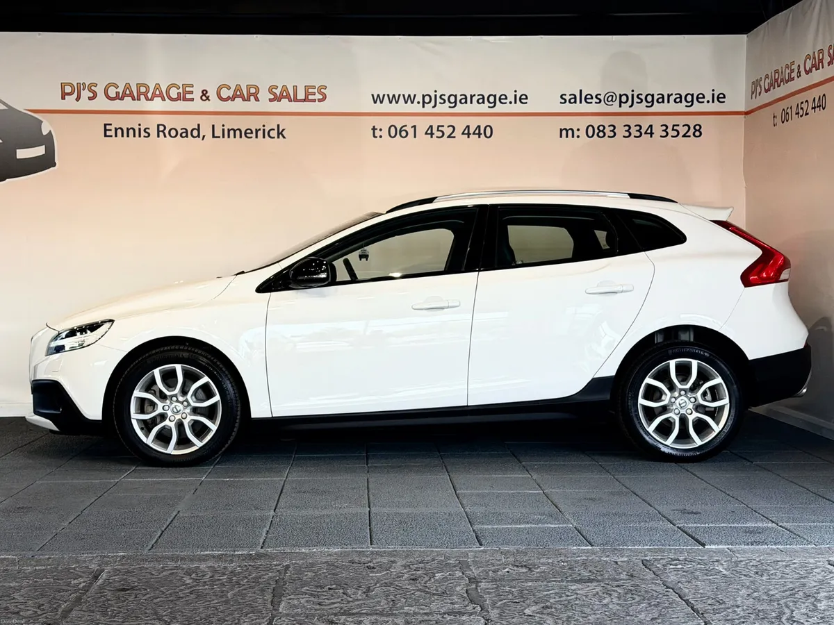 Volvo V40 Cross Country - 1 Year Warranty/2 Yr NCT - Image 4