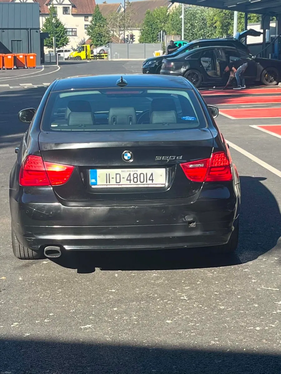 BMW 320D 2011 - Image 3