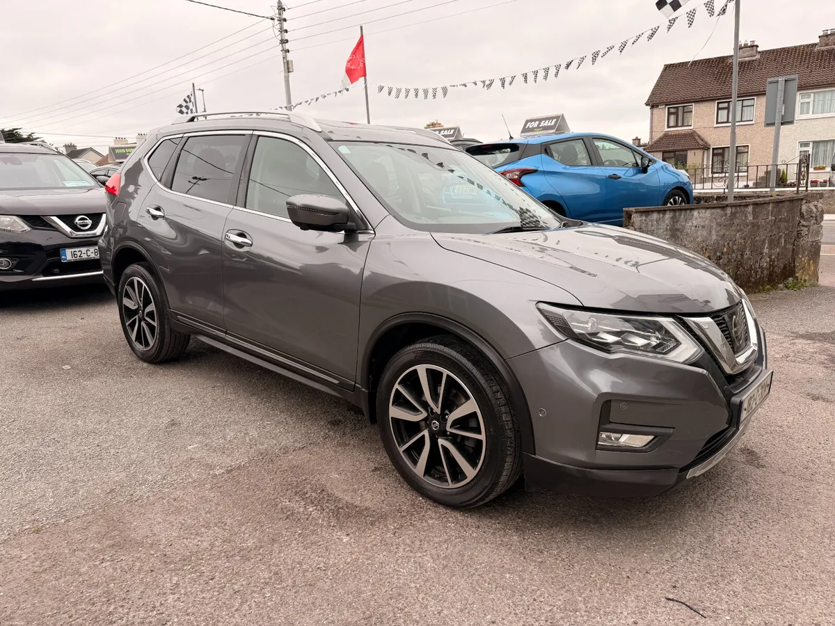 Nissan X-Trail 2018 Automatic massive spec - Image 2