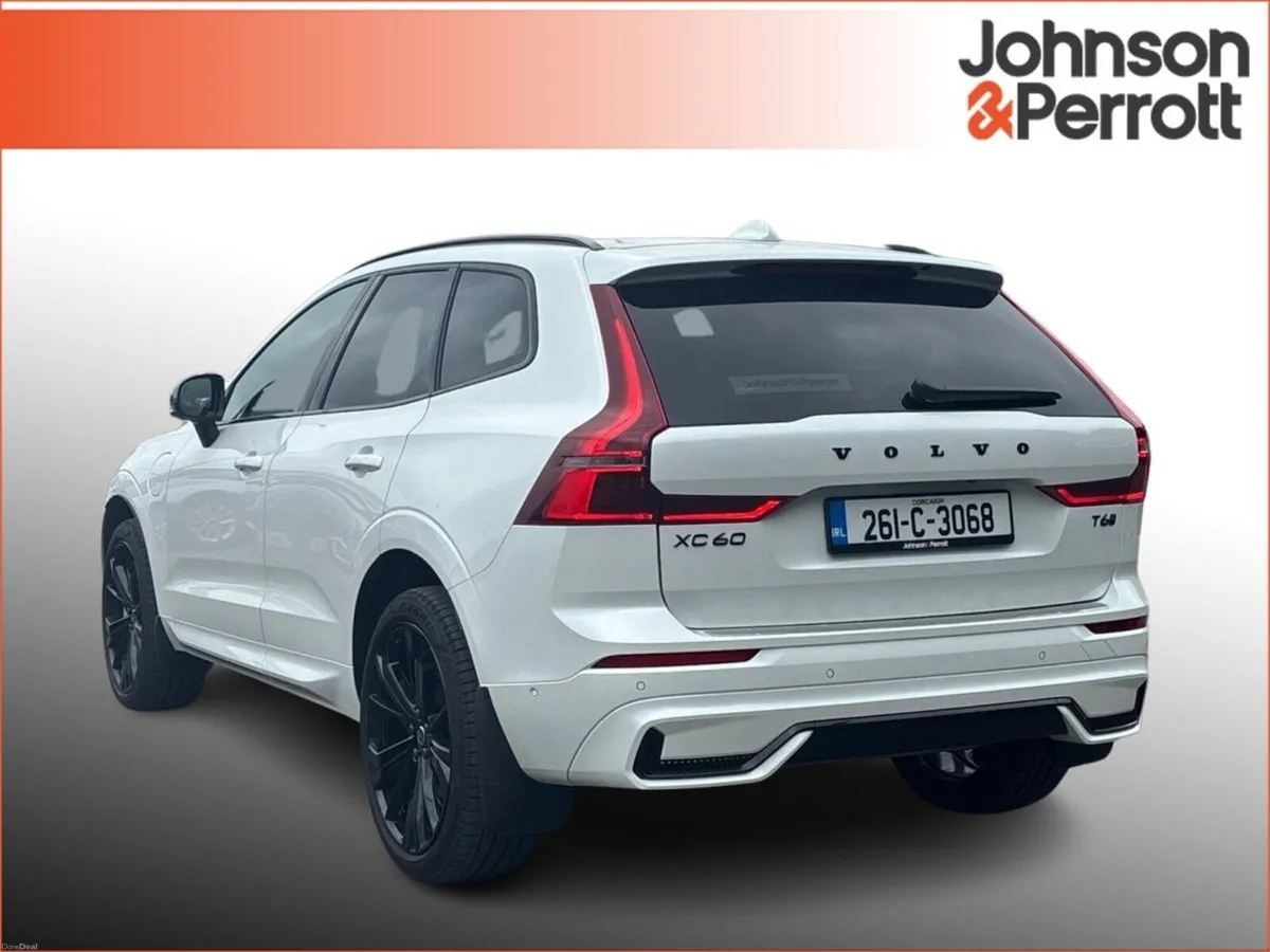 Volvo XC60 T6 350bhp AWD PHEV Plus Black Edition - Image 4