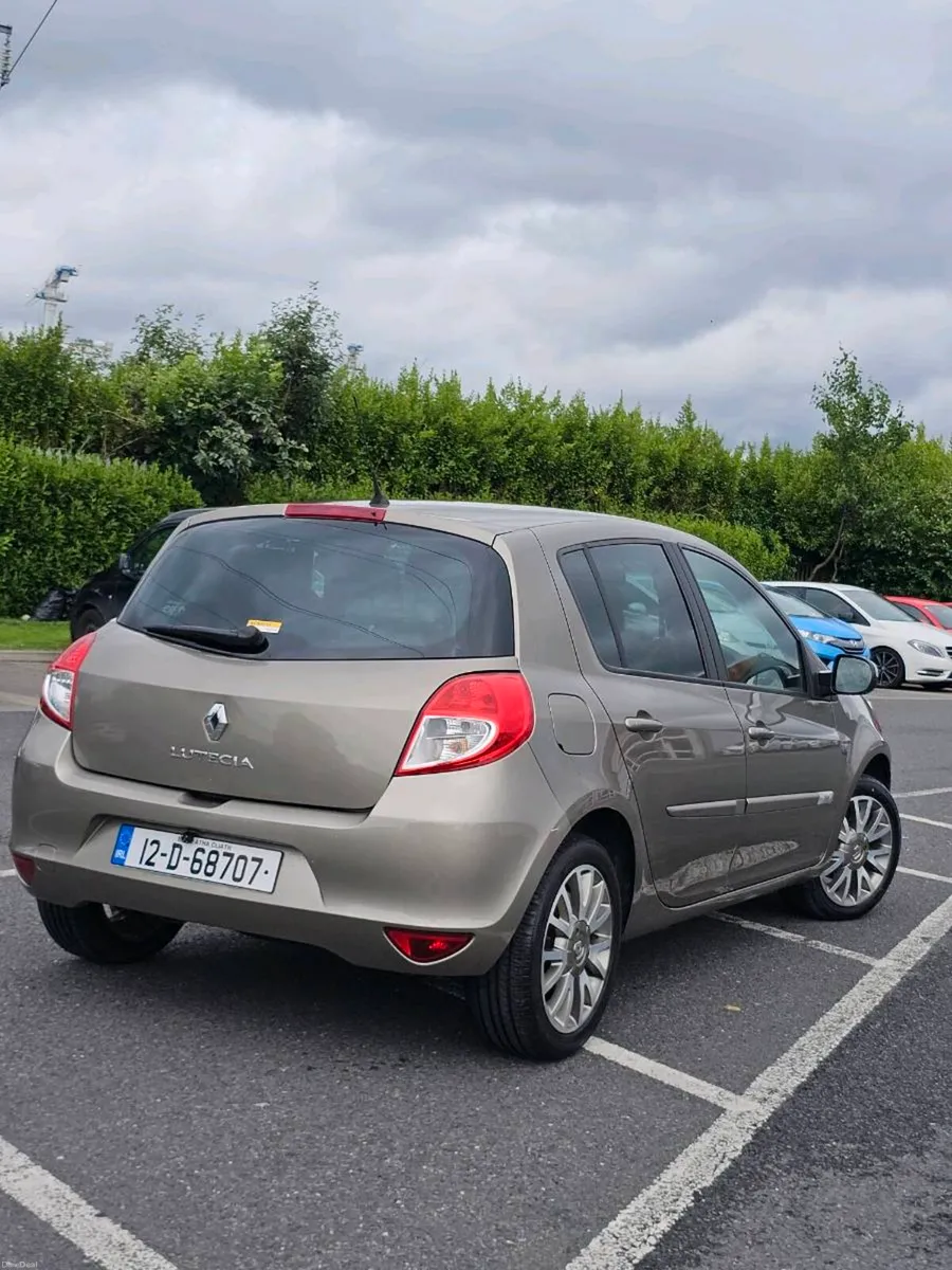 Renault Clio Automatic 2012 - Image 2