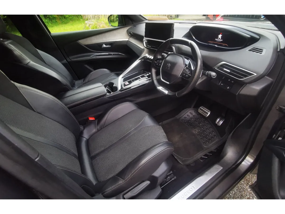Peugeot 5008 GT Line 1.5 BLUE HDI 130 AUTO (232)re - Image 2