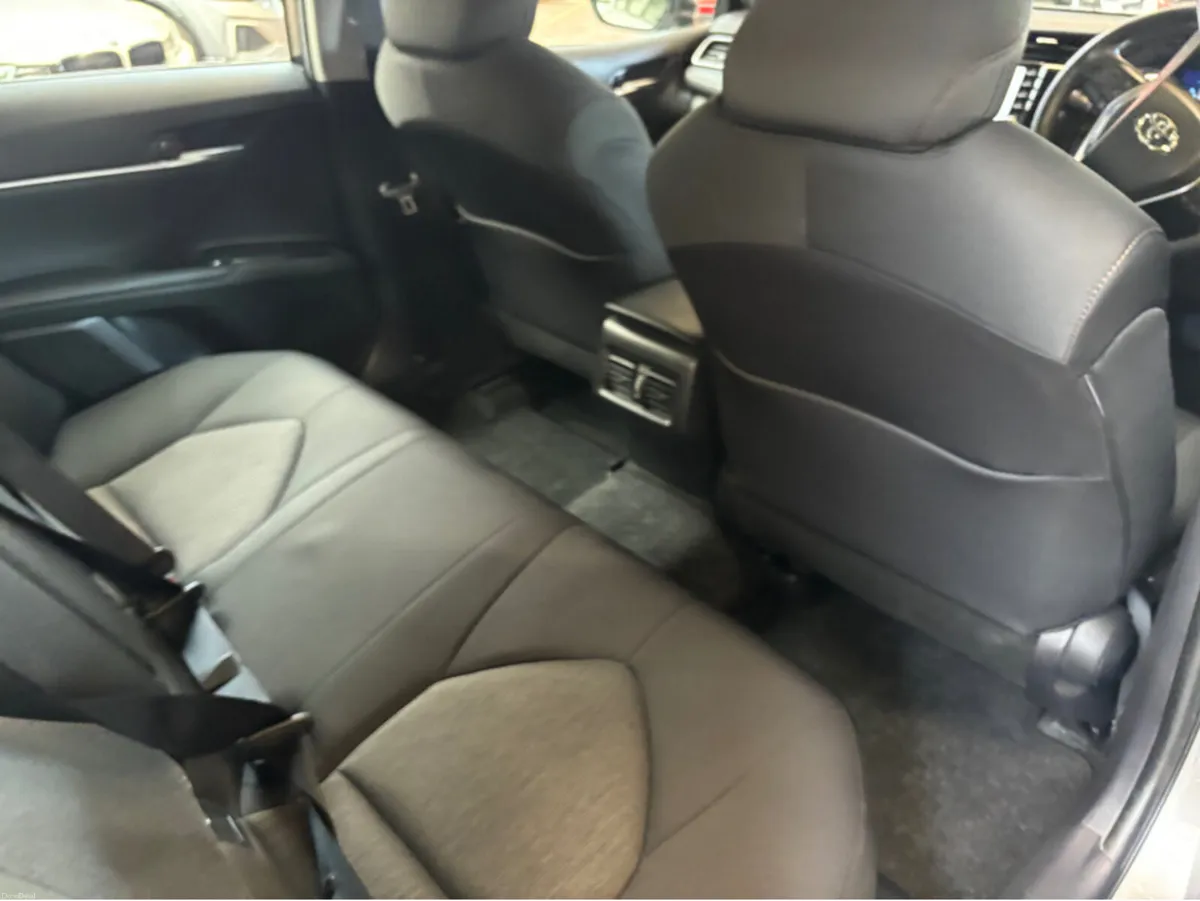 Toyota Camry Self charging Hybrid only 88000 kms - Image 2