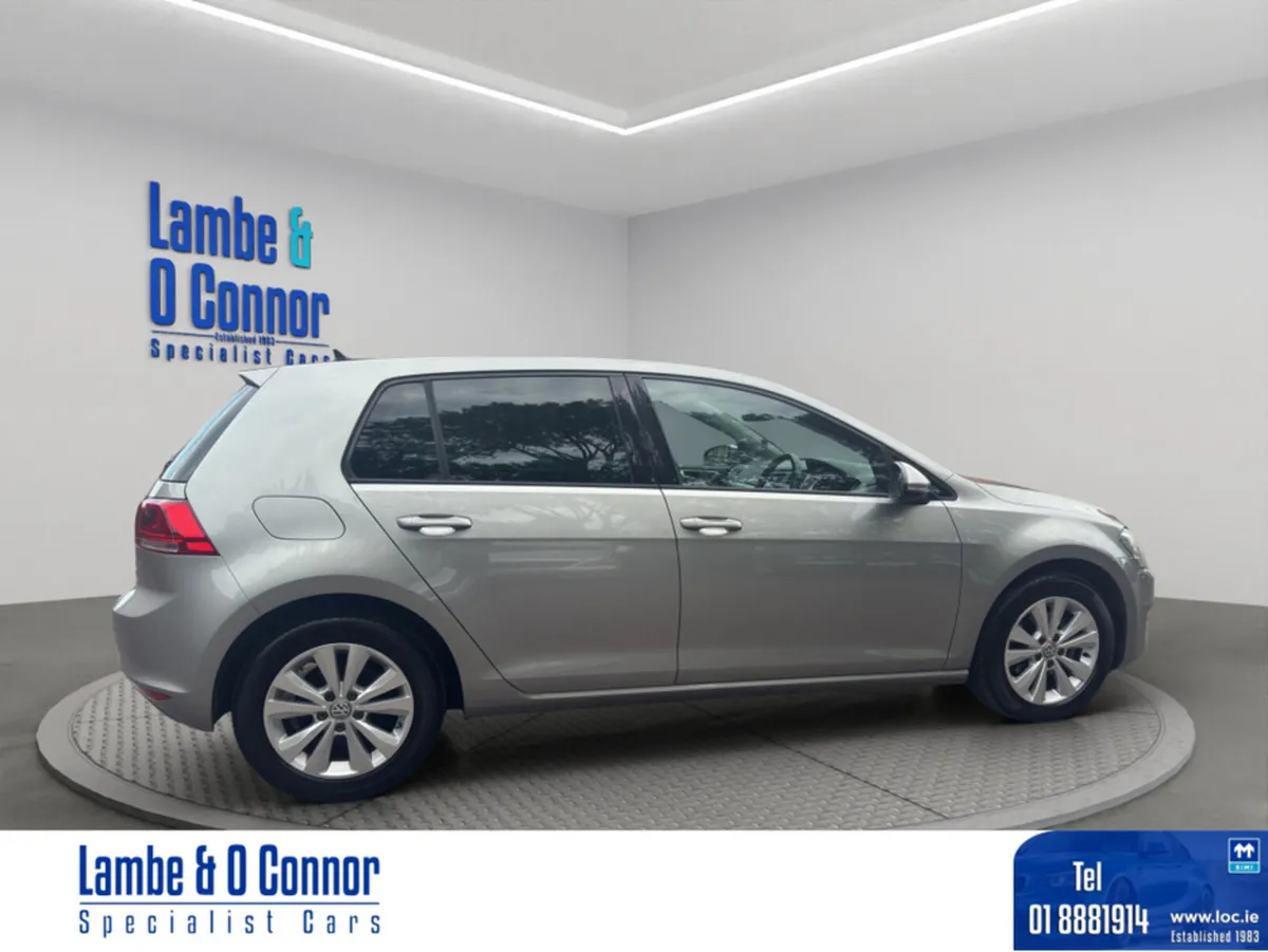 Volkswagen Golf 1.2 AUTOMATIC *** REVERSE CAMERA * - Image 6