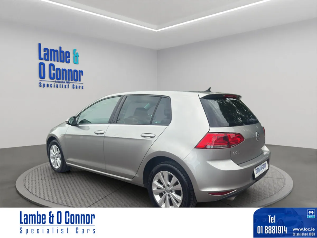Volkswagen Golf 1.2 AUTOMATIC *** REVERSE CAMERA * - Image 4