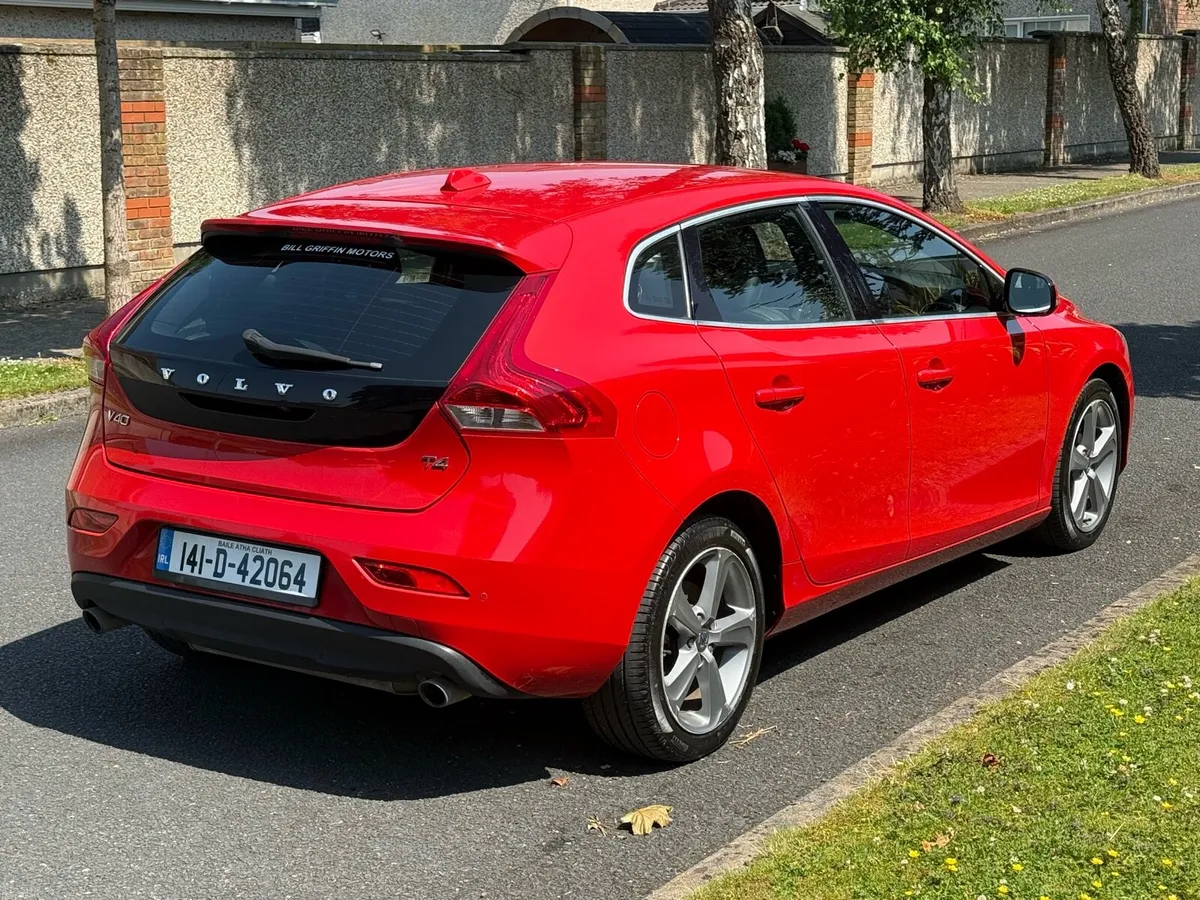 141 Volvo V40 R-Design Auto NEW NCT - Image 4