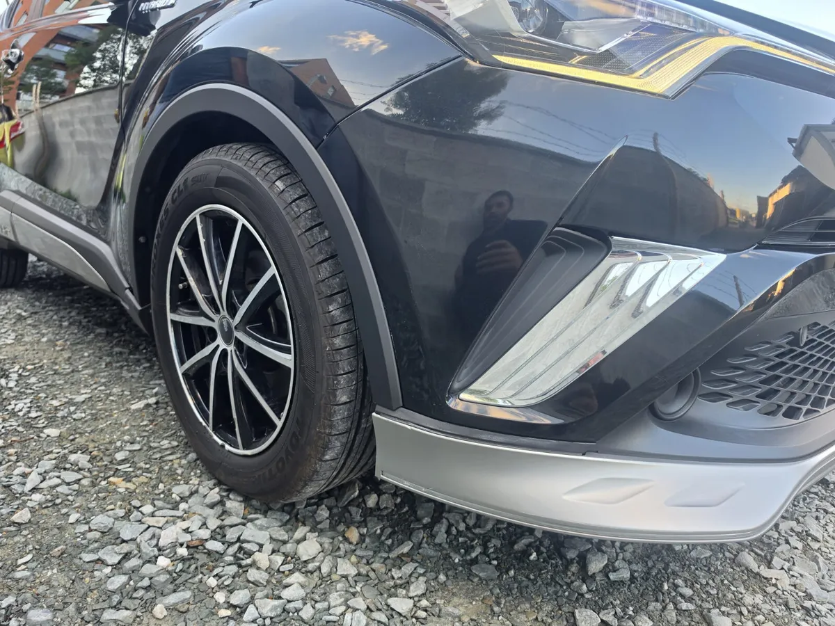 2019 Toyota C-HR DAA-ZYX10 HYBRID AUTO - Image 4