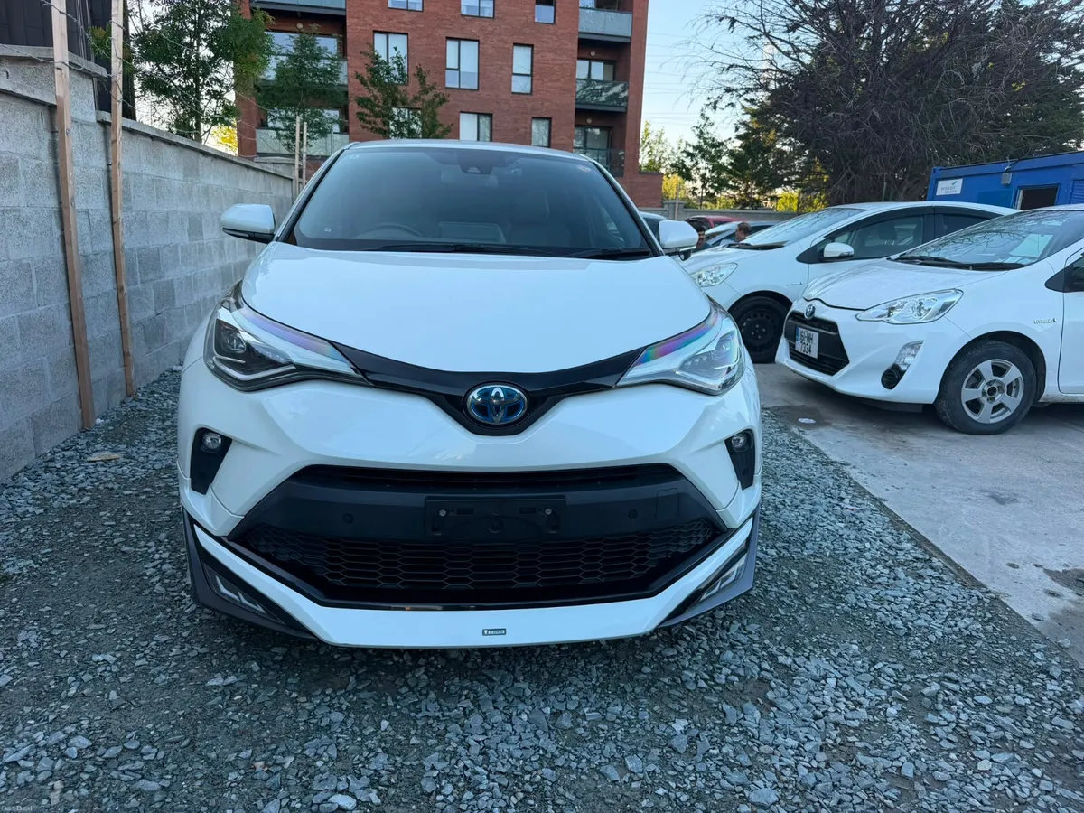 TOYOTA C-HR 2020, 1.8 HYBRID AUTO LOW KM HIGH SPEC - Image 1