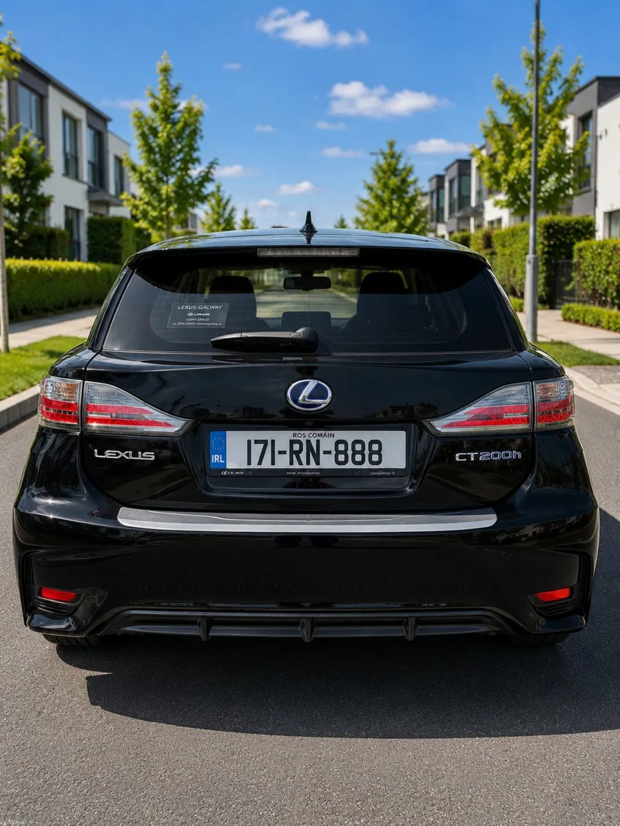 2017 Lexus CT200h Hybrid - Image 2