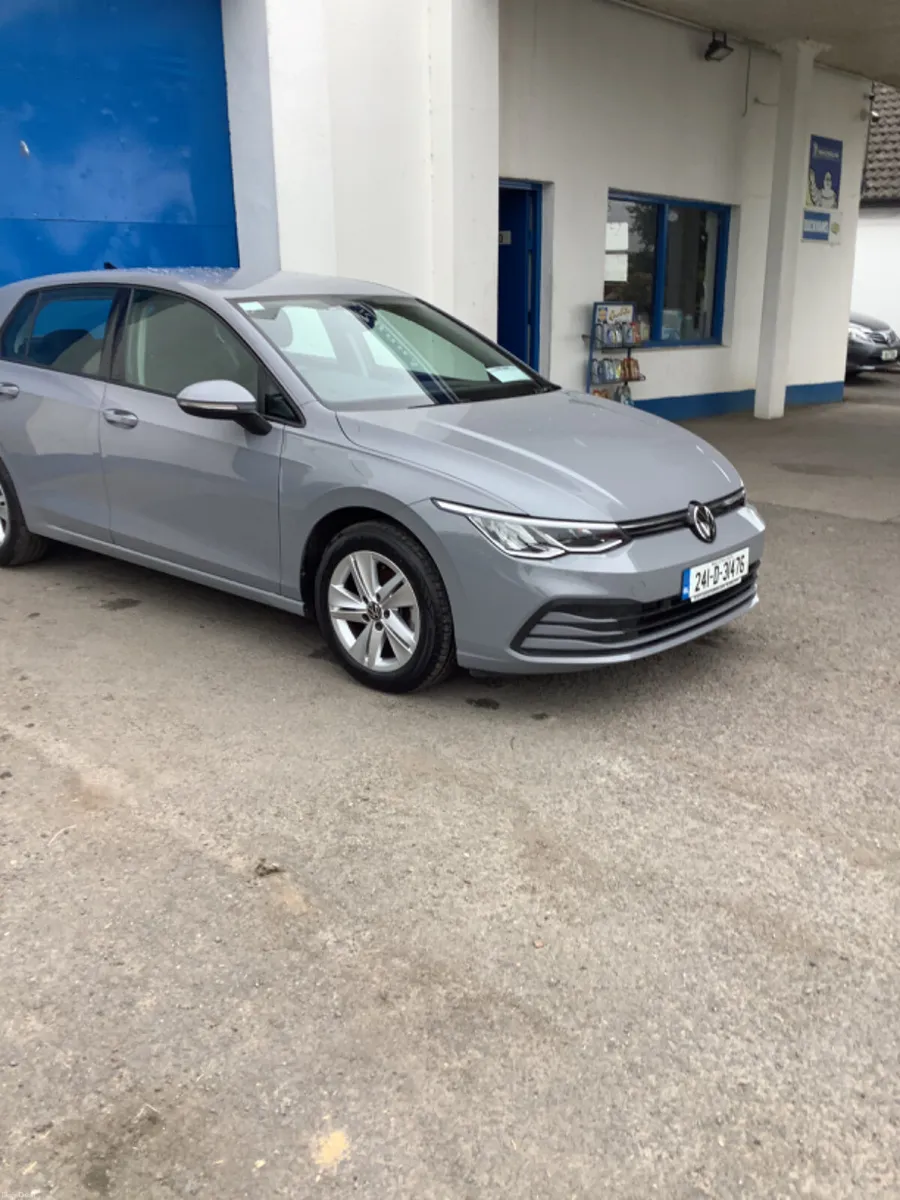 Volkswagen Golf 2024 - Image 3