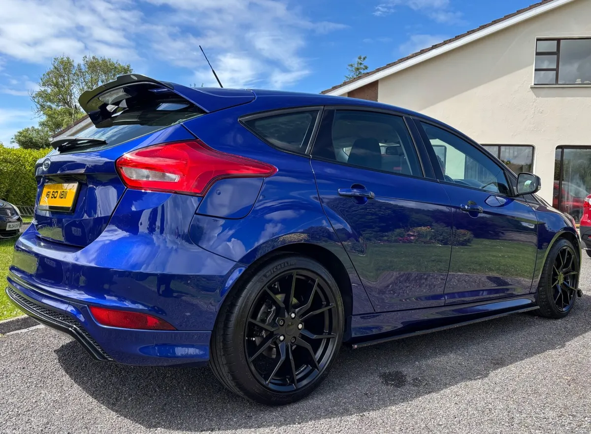 Ford Focus 2016 - Image 2