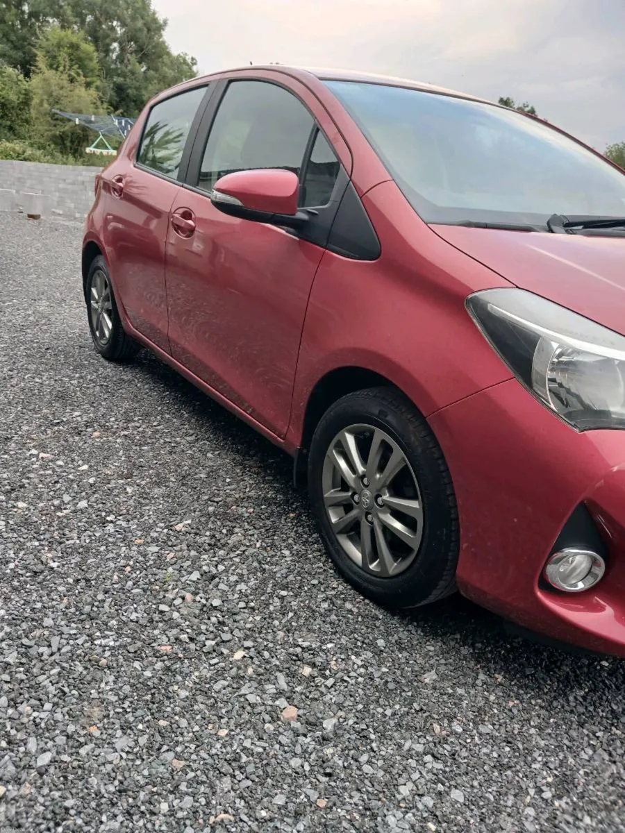 Toyota yaris luna - Image 2