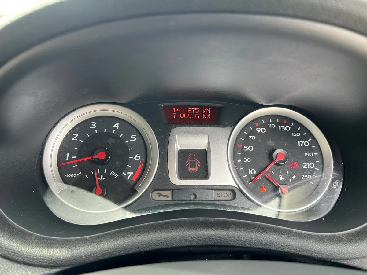 Renault Clio Monaco Editi - NCT 26/11/26 - 142k km - Image 2