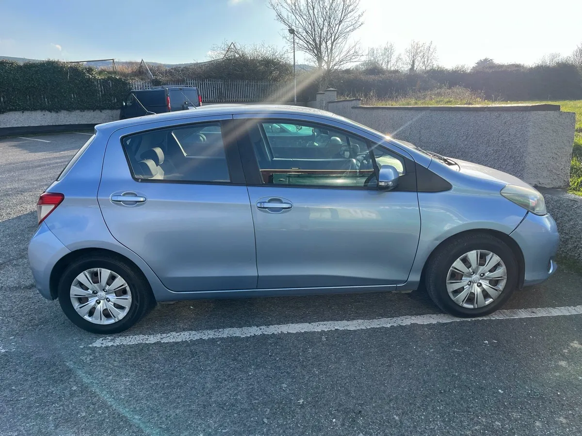 Car - Image 2