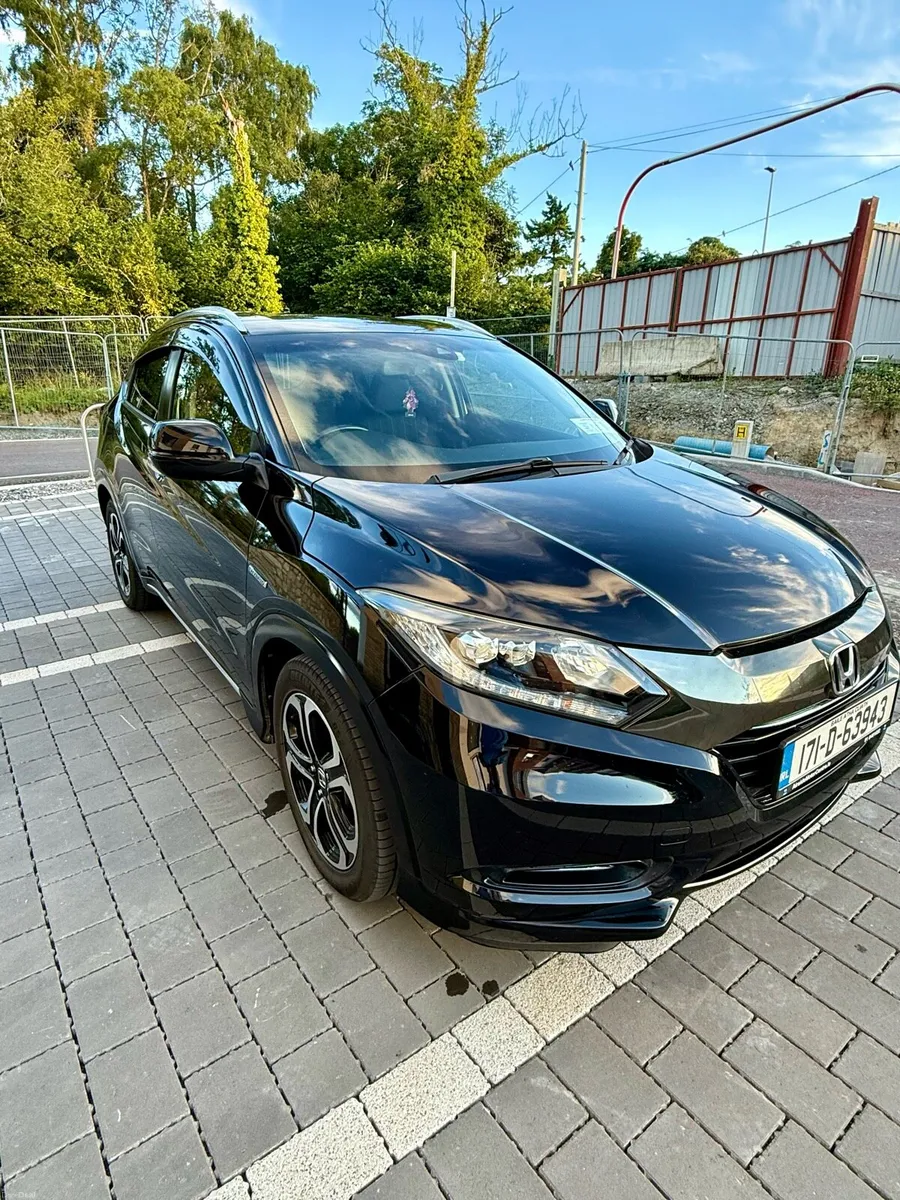 Honda Vezel - Image 1
