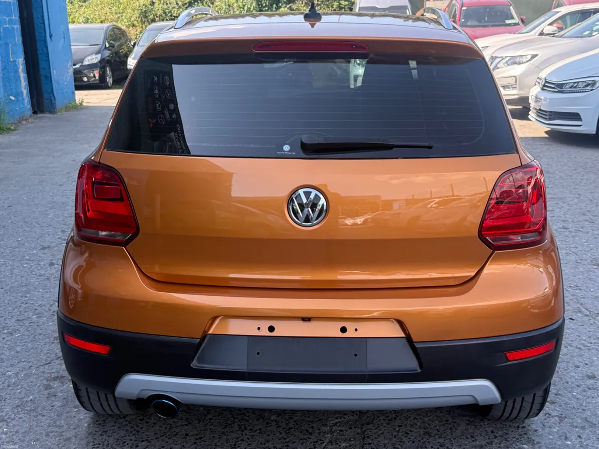 2015 Volkswagen Polo Cross Automatic - Image 3
