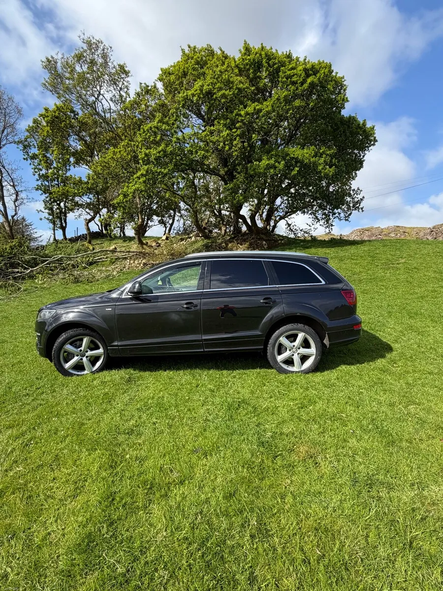 Audi Q7 - Image 5