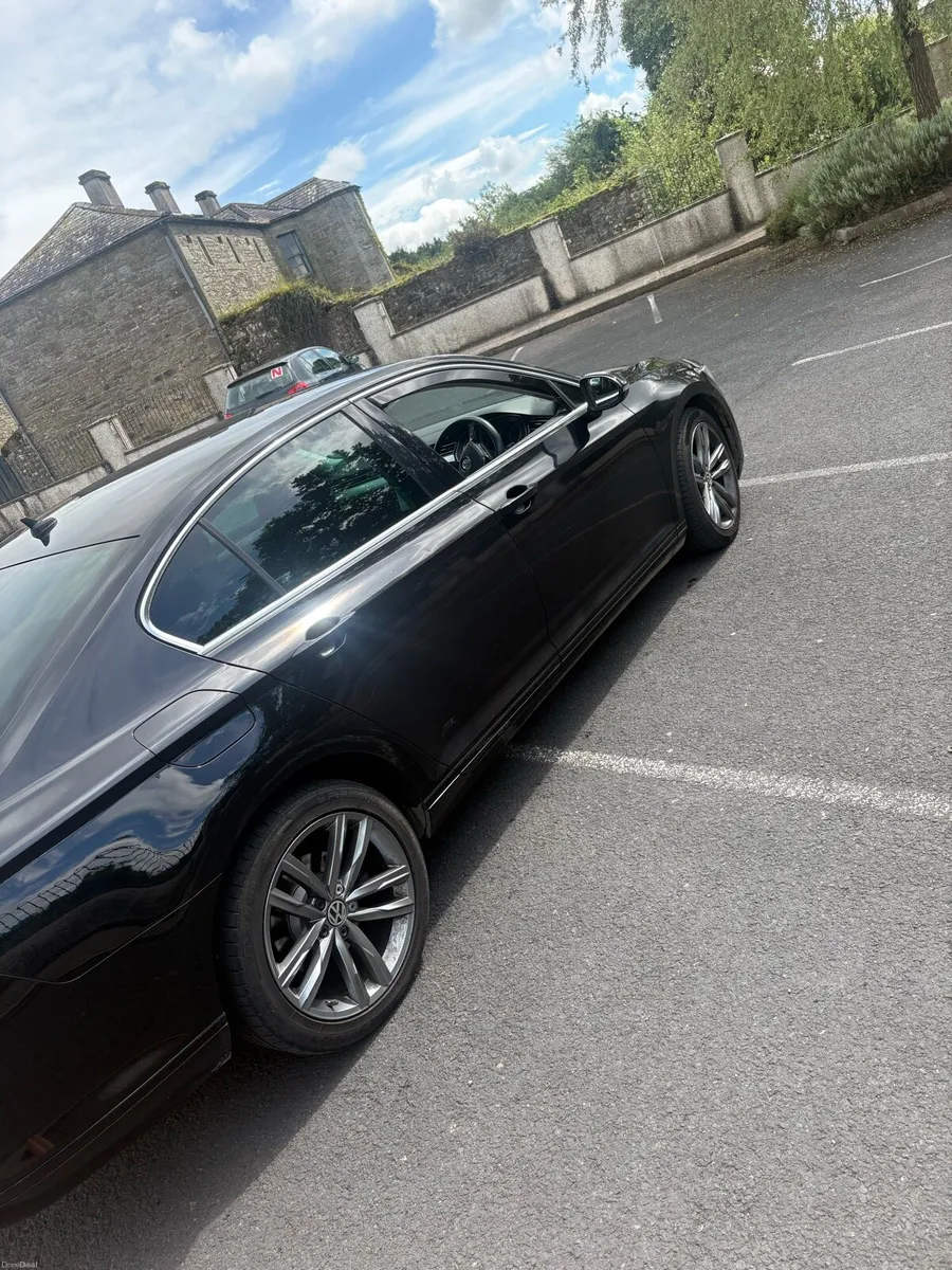 Volkswagen Passat - Image 3