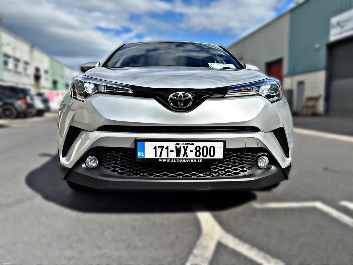 Toyota C-HR 1.2T Luna - Image 2