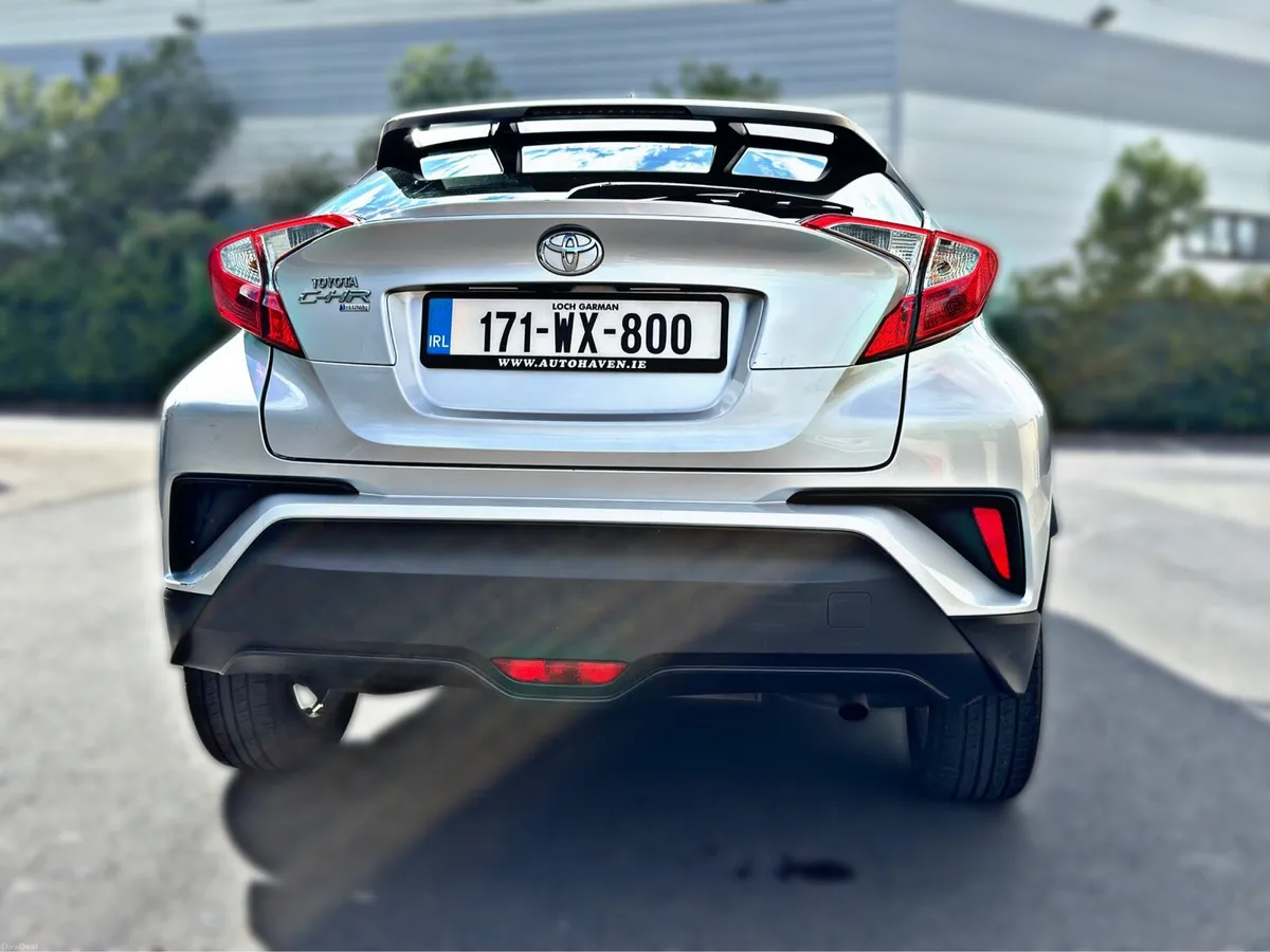 Toyota C-HR 1.2T Luna - Image 4