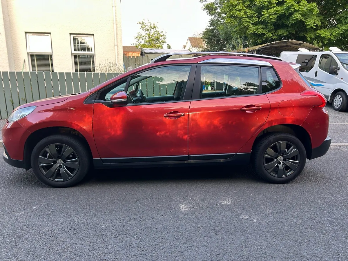 Peugeot 2008 - Image 4