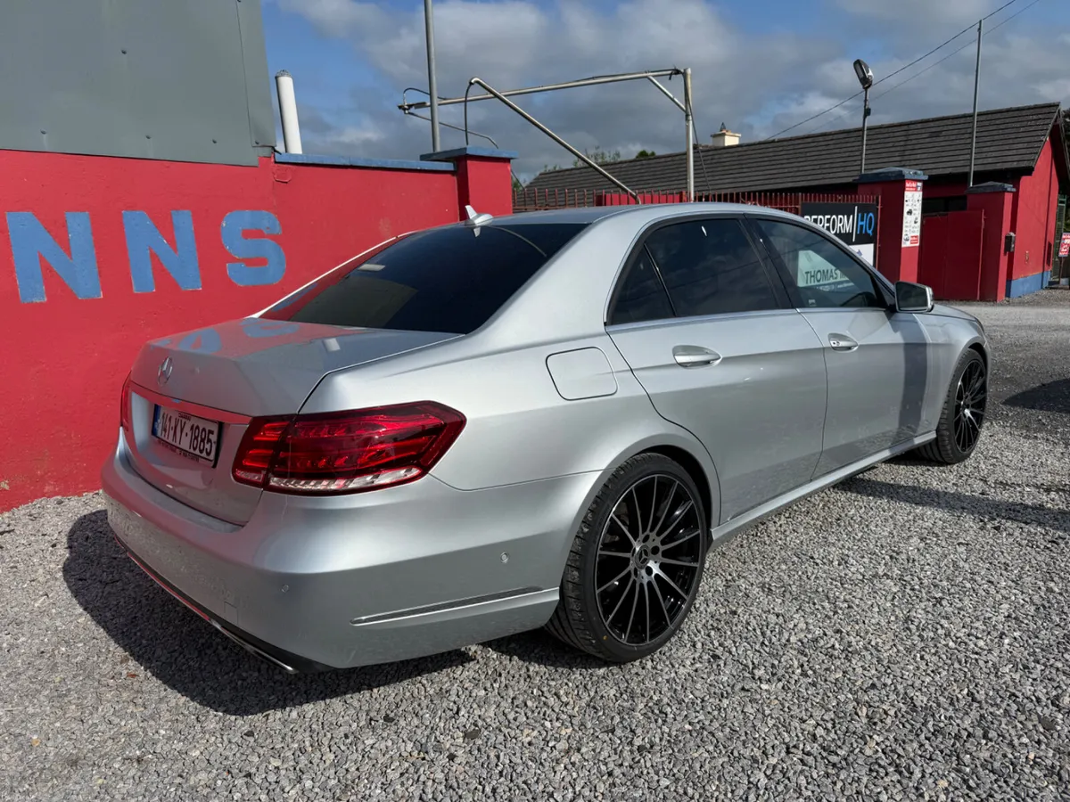 Mercedes-Benz E-Class 2014 - Image 4