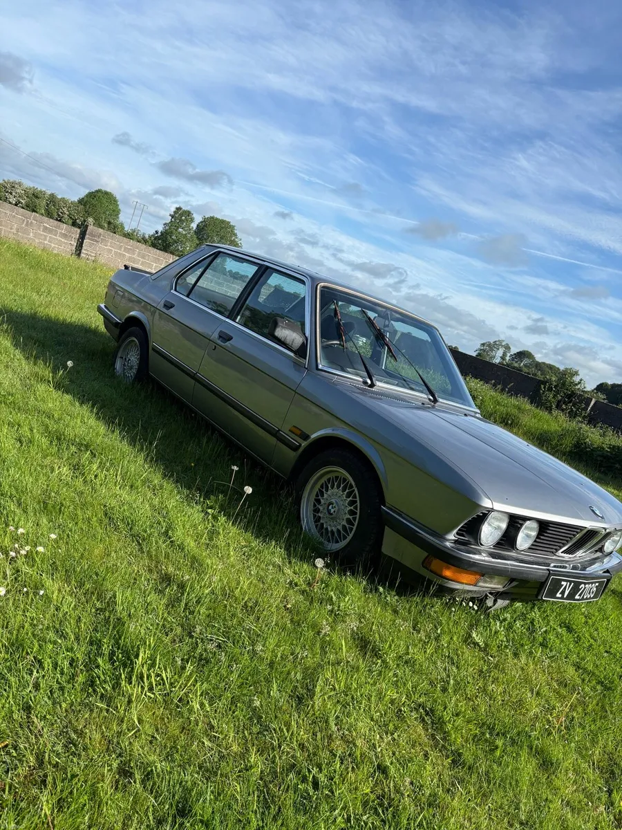 BMW E28 525E - Image 2