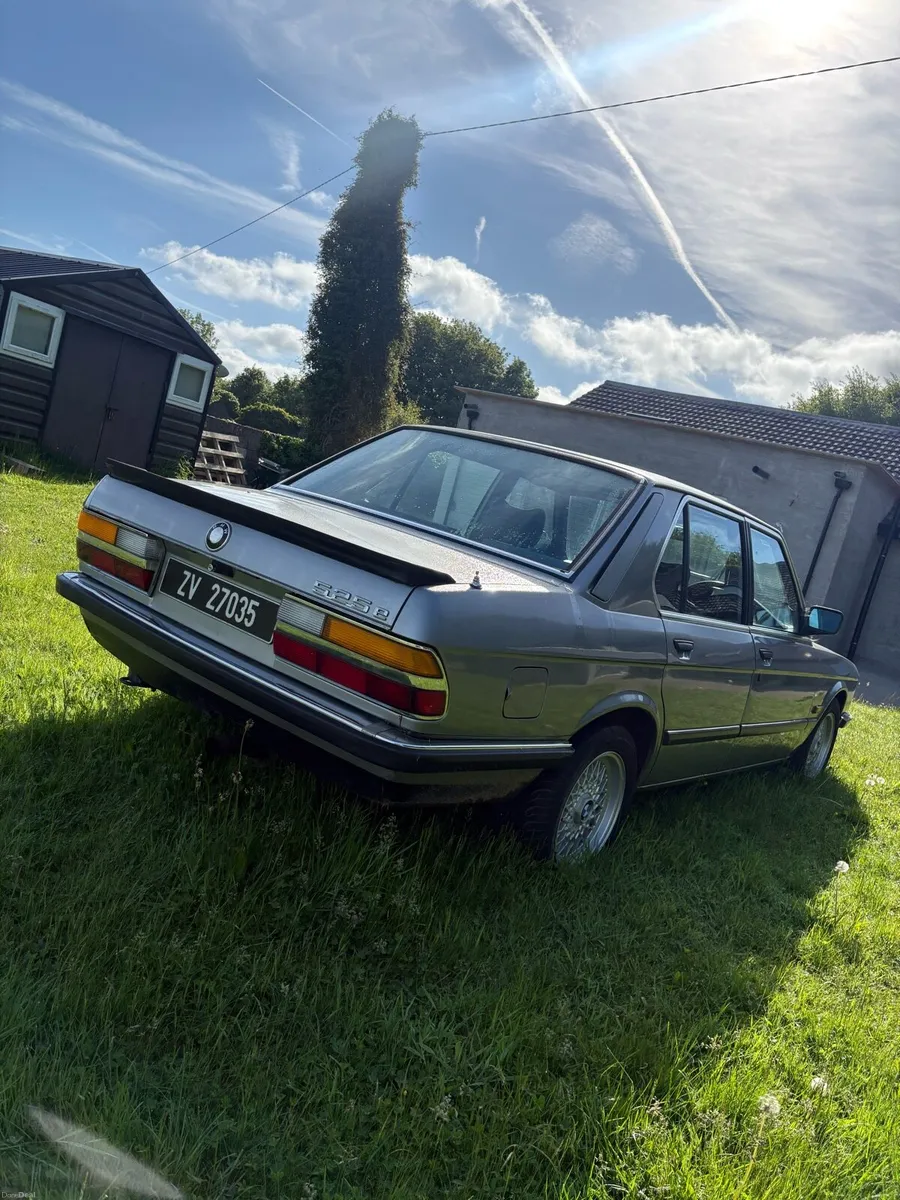 BMW E28 525E - Image 4