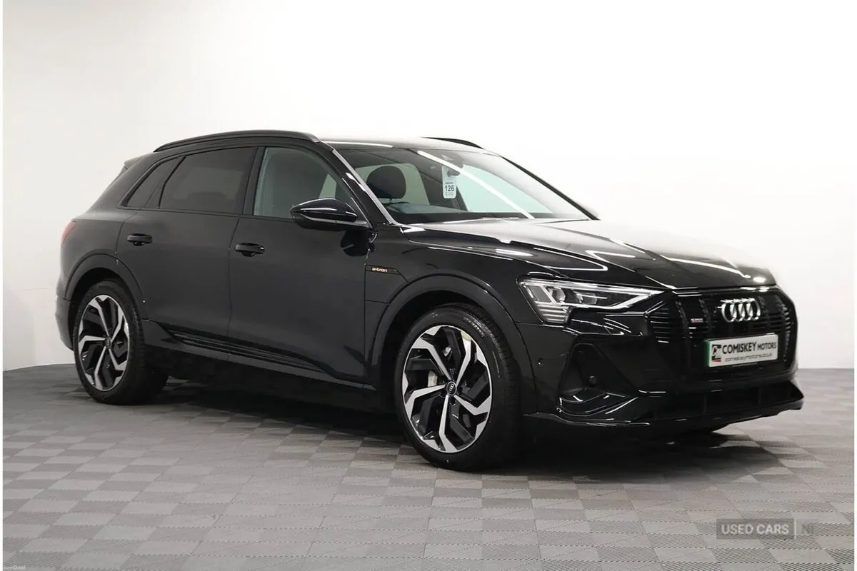 Audi e-tron Black Edition - Image 1