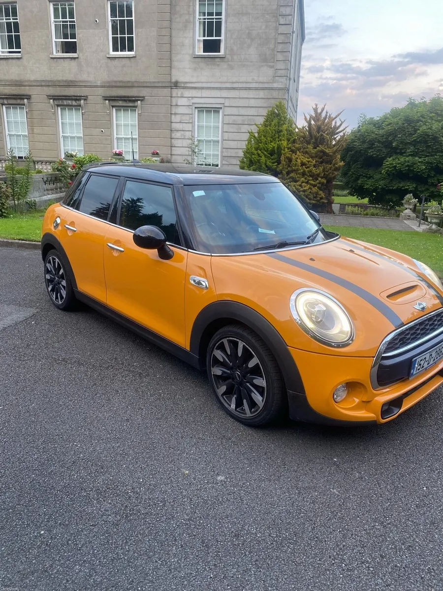 MINI COOPER S 5 DOOR  192BHP - Image 2