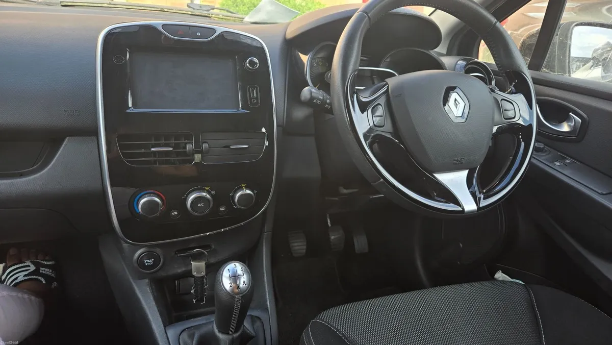 Renault Clio 2016 - Image 4