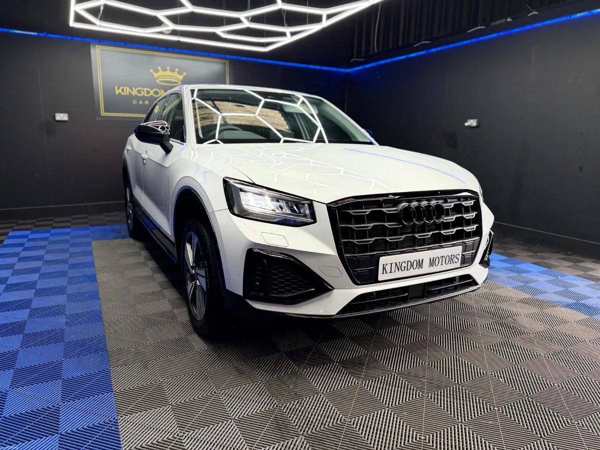 Audi Q2 2024 BLACK EDITION,Auto,1.5 petrol-hybrid - Image 3