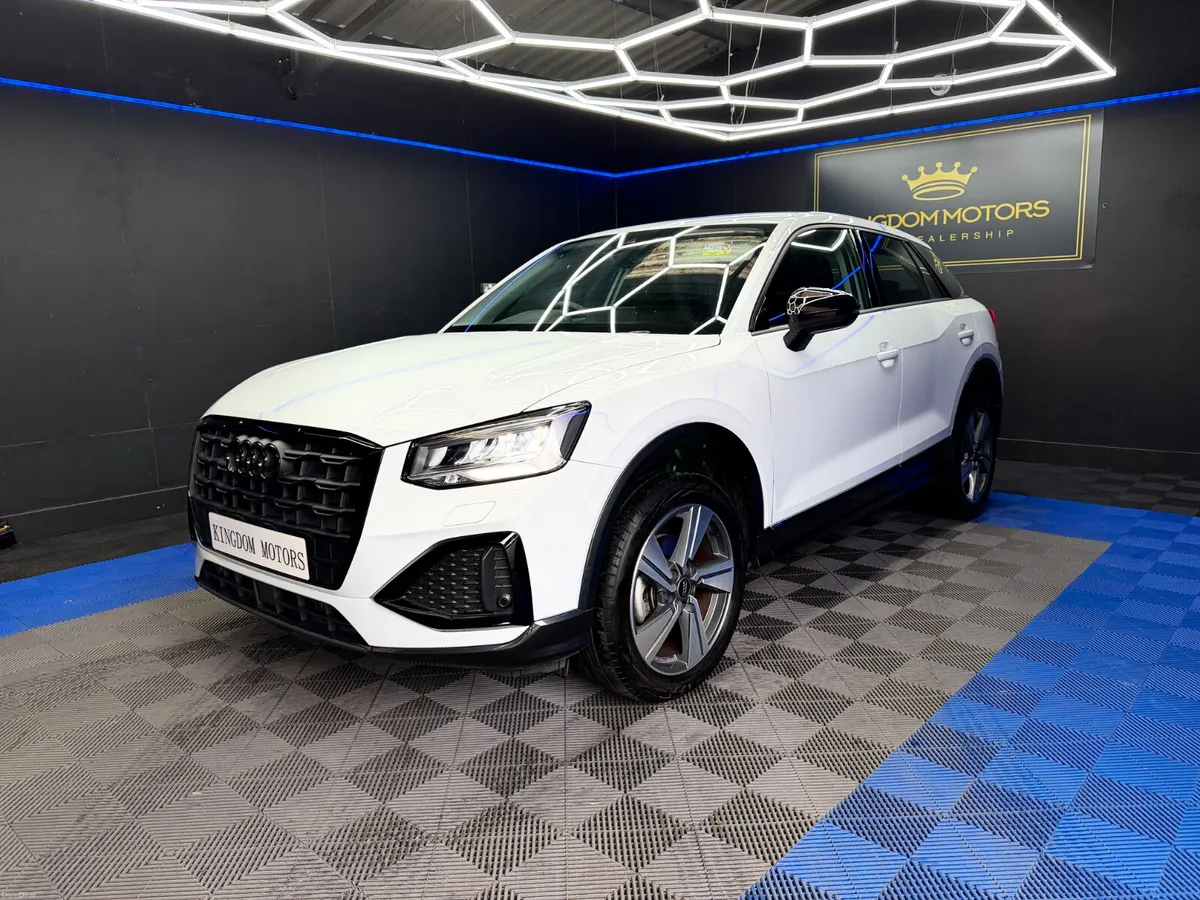 Audi Q2 2024 BLACK EDITION,Auto,1.5 petrol-hybrid - Image 6